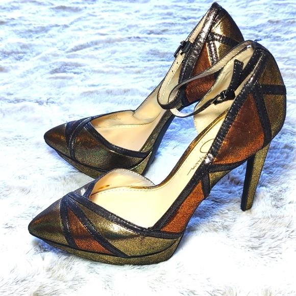 Jessica Simpson Vindie 8M Metallic Gold and Copper Ankle Strap Platform Heels - Picture 4 of 15